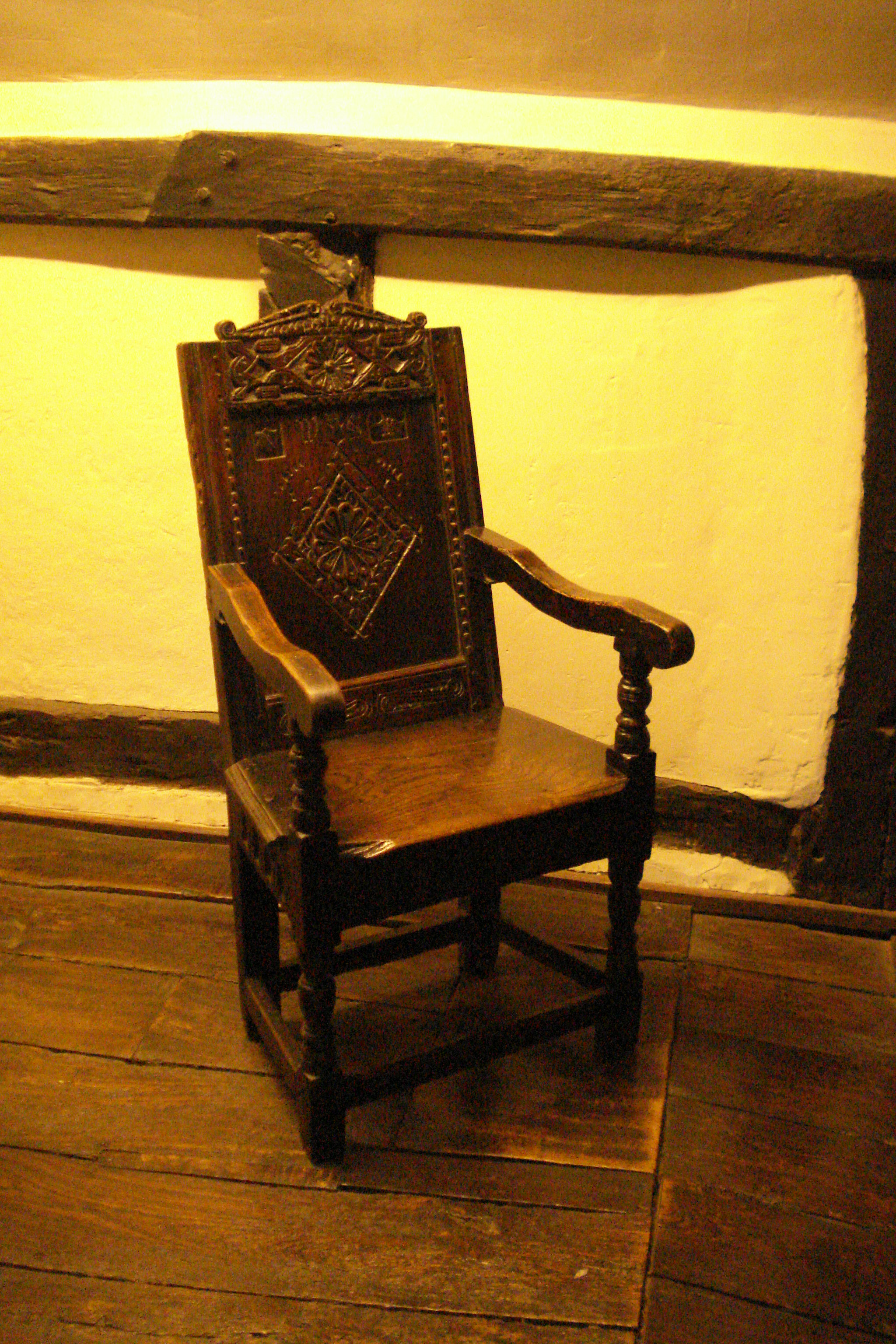 Shakespeare's courting chair (Photo by Ruth)